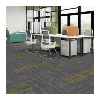 1/12 ホテル や 事務所 に 用い られる シンプル な カーペット タイル