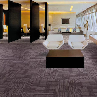 1/12 ホテル や 事務所 に 用い られる シンプル な カーペット タイル
