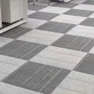 オフィス用 50x50 モジュール型とデザインのための純色のリュックスの取り外しのナイロンカーペットタイル